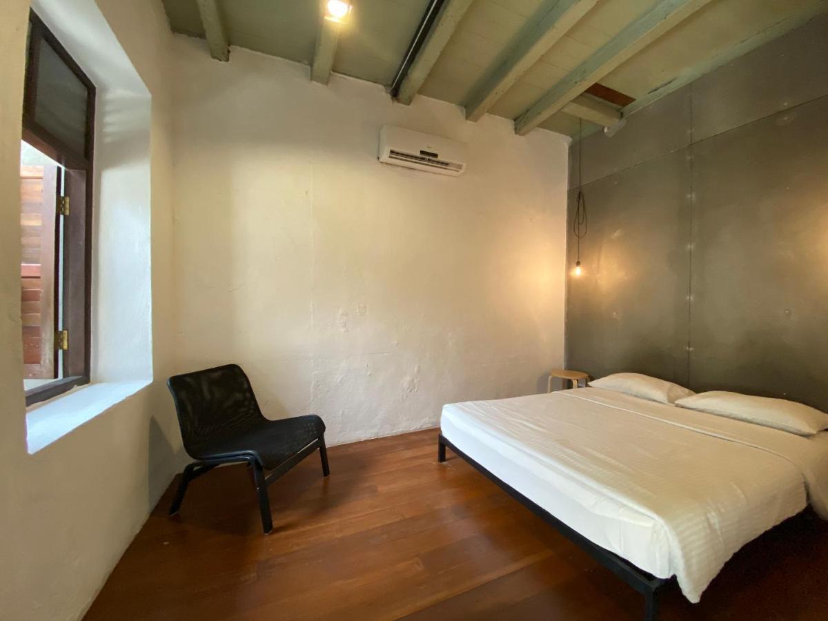 The Frame Guesthouse George Town Exteriör bild